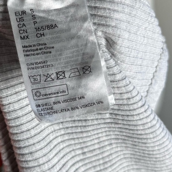 H&M Light Gray Long Sleeve Button Up Cardigan Sweater Size Small - Picture 8 of 8